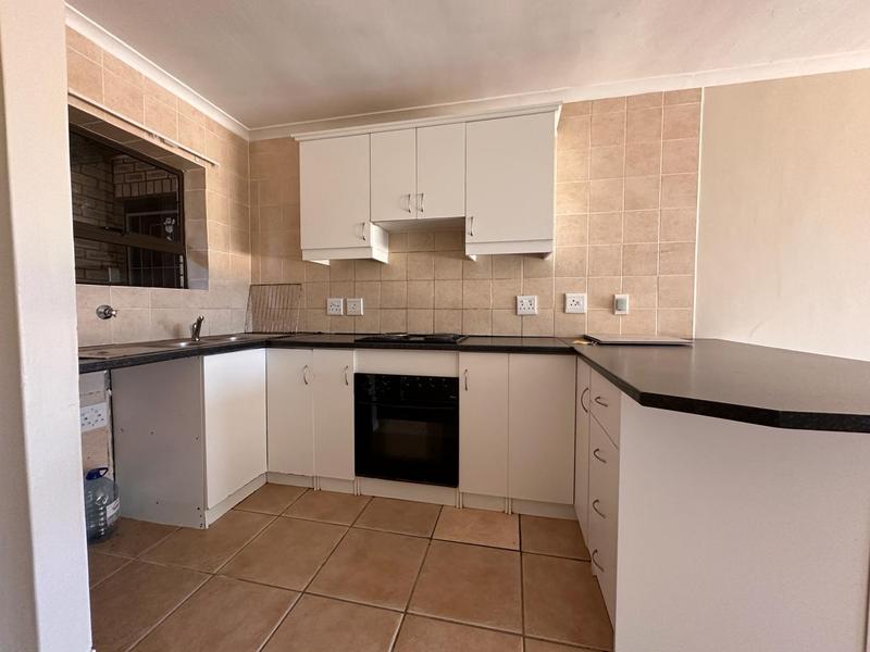 To Let 2 Bedroom Property for Rent in Gordons Bay Western Cape